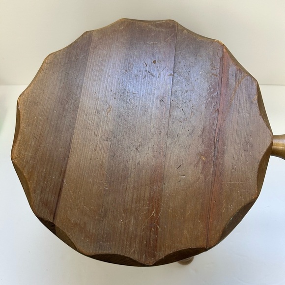 Vintage 3-Legged Wooden Milking Stool with Handle Made in Vermont - - Picture 2 of 6